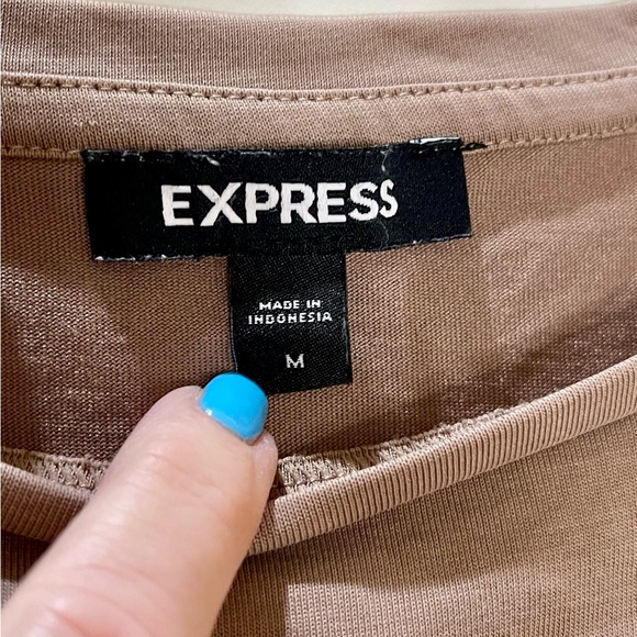 Express Women's Taupe Cropped Soft Short Sleeve Oversized Tee Size M - Picture 4 of 5